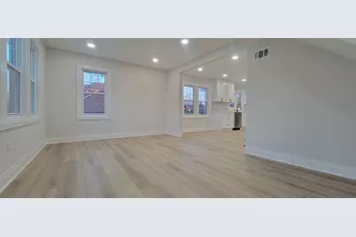 7501 W Winnemac Avenue, Harwood Heights, IL 60706 - Photo 15