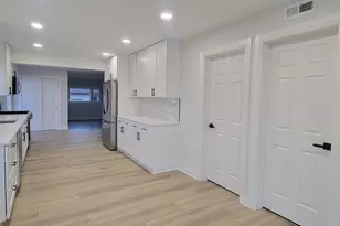 7501 W Winnemac Ave, Harwood Heights, IL 60706 - Photo 5