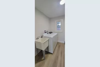 7501 W Winnemac Avenue, Harwood Heights, IL 60706 - Photo 25