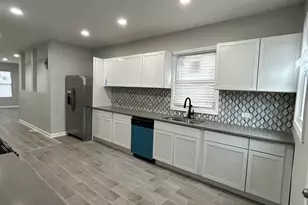 147 E 118th Pl, Chicago, IL 60628 - Photo 9