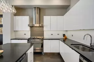 23 N Aberdeen St, Chicago, IL 60607 - Photo 13