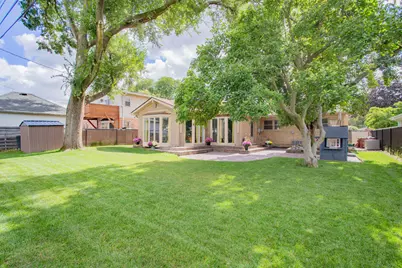 5738 Lyons Street, Morton Grove, IL 60053 - Photo 11