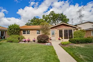 5738 Lyons St, Morton Grove, IL 60053 - Photo 1