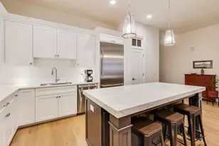 105 S Cottage Hill Ave, Elmhurst, IL 60126 - Photo 15