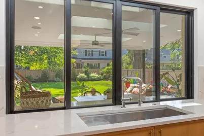 9526 Lawndale Avenue, Evanston, IL 60203 - Photo 13