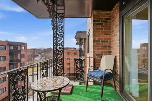 9332 Landings Ln, Des Plaines, IL 60016 - Photo 23