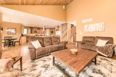 7245 W Lee Street, Niles, IL 60714 - Photo 3