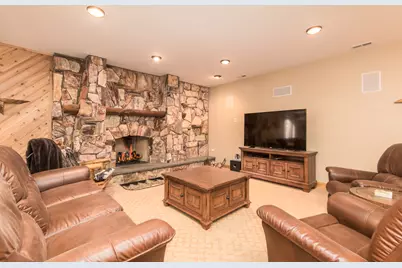 7245 W Lee Street, Niles, IL 60714 - Photo 33