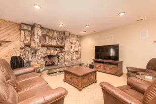 7245 W Lee St, Niles, IL 60714 - Photo 33