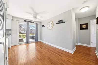 581 Charing Cross Road, Elk Grove Village, IL 60007 - Photo 11