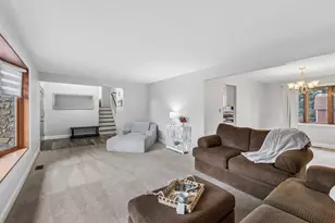 17807 Linden Dr, Tinley Park, IL 60487 - Photo 3