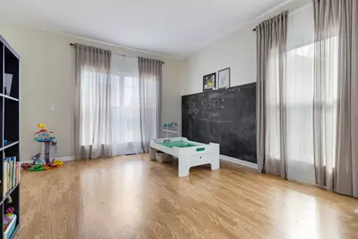 7 Elizabeth Court, Lake in the Hills, IL 60156 - Photo 3