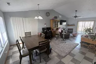 15541 Finley Way, South Beloit, IL 61080 - Photo 5