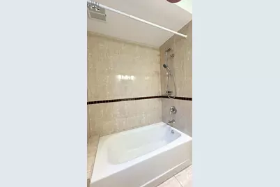 4943 N Marmora Avenue #1, Chicago, IL 60630 - Photo 13