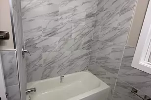 10154 S Calumet Ave, Chicago, IL 60628 - Photo 11