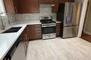 10154 S Calumet Ave, Chicago, IL 60628 - Photo 5