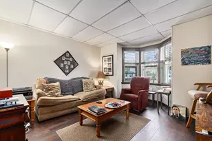 286 Villa St, Elgin, IL 60120 - Photo 3