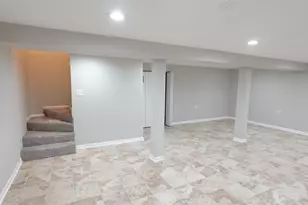 1996 Georgetown Ln, Hoffman Estates, IL 60169 - Photo 27