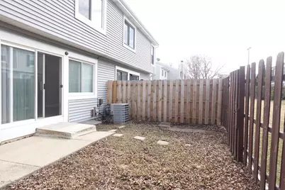 1996 Georgetown Lane, Hoffman Estates, IL 60169 - Photo 3