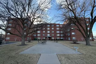 222 Madison St, Joliet, IL 60435 - Photo 9