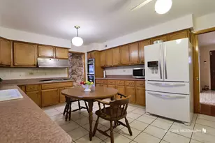 20W371 Diversey Ave, Addison, IL 60101 - Photo 9
