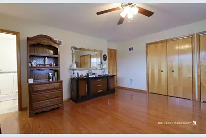 20W371 Diversey Avenue, Addison, IL 60101 - Photo 11