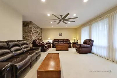 20W371 Diversey Avenue, Addison, IL 60101 - Photo 3