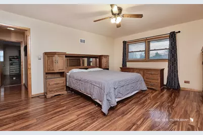 20W371 Diversey Avenue, Addison, IL 60101 - Photo 13