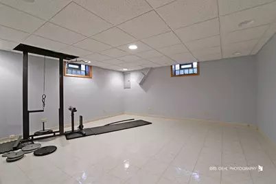 20W371 Diversey Avenue, Addison, IL 60101 - Photo 21