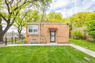 57 W 78th Pl, Chicago, IL 60620 - Photo 23