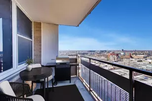 555 W Cornelia Ave, Chicago, IL 60657 - Photo 9