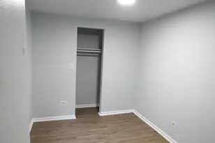 706 E 72nd St, Chicago, IL 60619 - Photo 5