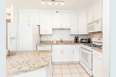 33 W Ontario Street #32C, Chicago, IL 60654 - Photo 3