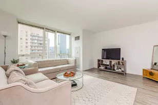 33 W Ontario St, Chicago, IL 60654 - Photo 9