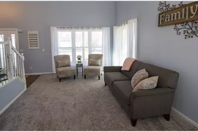 39W553 N Hyde Park, Geneva, IL 60134 - Photo 13