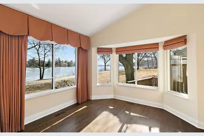 709 Woodbridge Court #709, Lake Barrington, IL 60010 - Photo 11