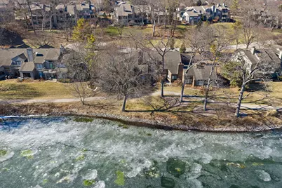 709 Woodbridge Court #709, Lake Barrington, IL 60010 - Photo 31