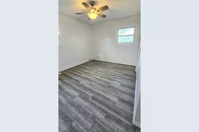 1702 Oak Grove Avenue, Sterling, IL 61081 - Photo 19