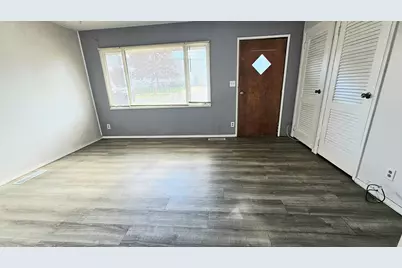 1702 Oak Grove Avenue, Sterling, IL 61081 - Photo 5