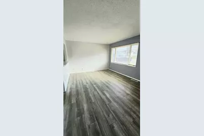 1702 Oak Grove Avenue, Sterling, IL 61081 - Photo 7