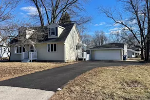 321 Janet Ave, Darien, IL 60561 - Photo 1