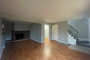 321 Janet Ave, Darien, IL 60561 - Photo 5