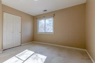 203 Blossom Court #203, Buffalo Grove, IL 60089 - Photo 13