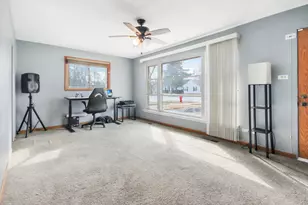 17057 Park Ave, Lansing, IL 60438 - Photo 7