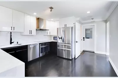 2055 Walnut Circle, Northbrook, IL 60062 - Photo 7