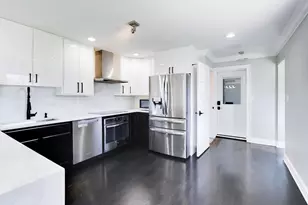 2055 Walnut Cir, Northbrook, IL 60062 - Photo 7