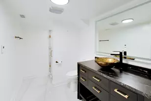 2055 Walnut Cir, Northbrook, IL 60062 - Photo 33