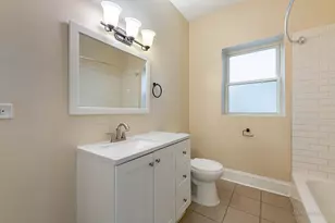 6819 S Ridgeland Ave S, Chicago, IL 60649 - Photo 5