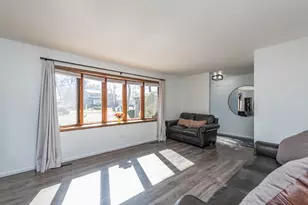 4232 Kenwood Ave, Gurnee, IL 60031 - Photo 11