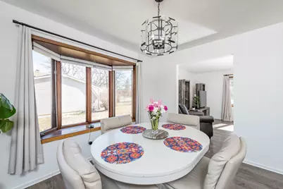 4232 Kenwood Avenue, Gurnee, IL 60031 - Photo 9